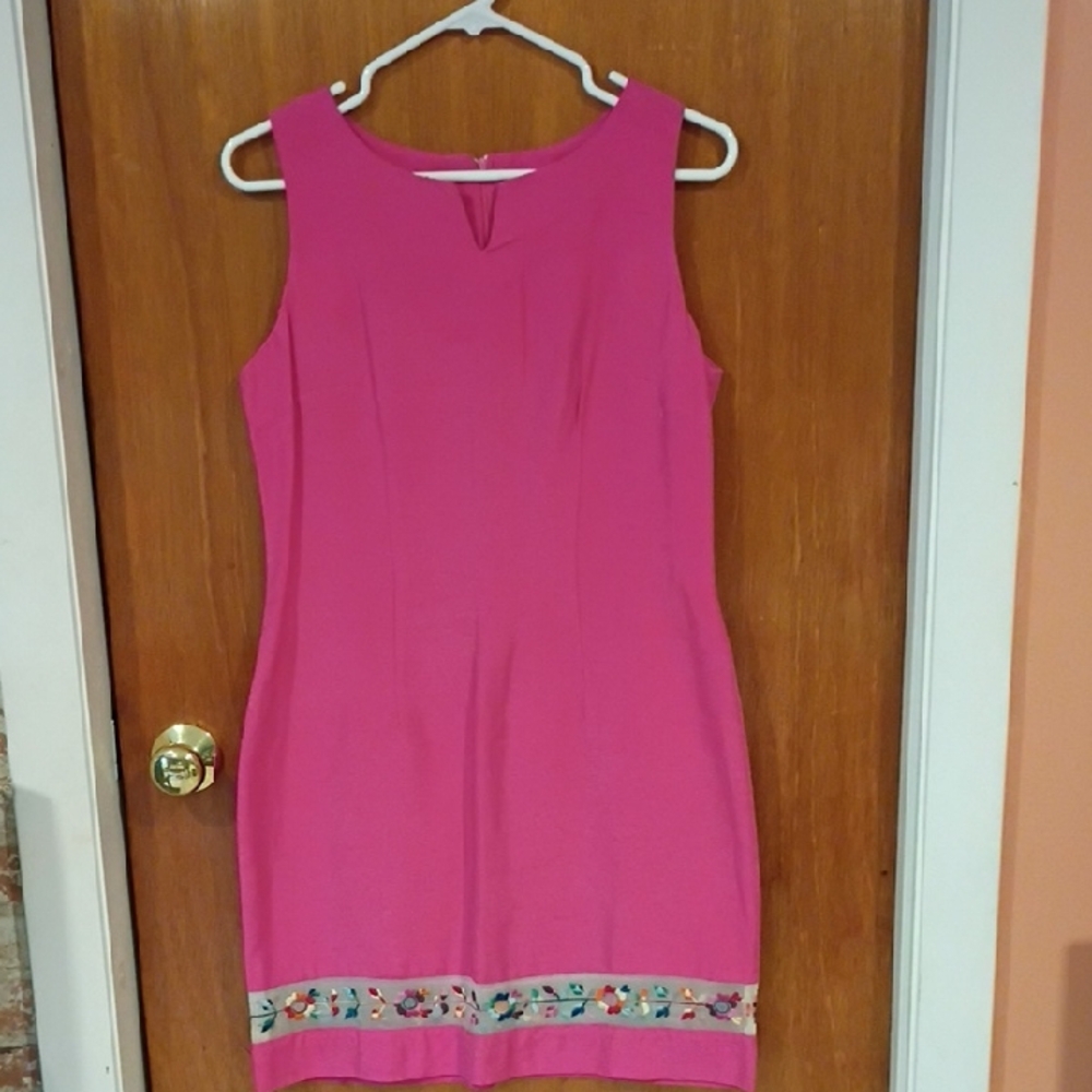 Chic Pink Sleeveless Dress with Floral Trim